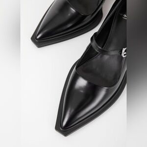 Vagabond Vivian Pumps in Black Polished Leather, EUC size 39!